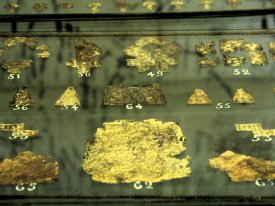 Golden fragments (photo: Source Fabrik)