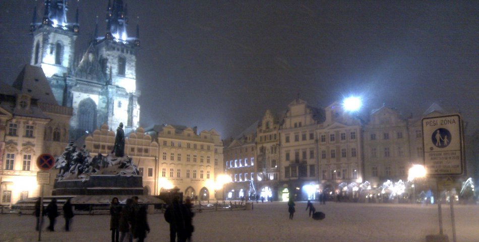 Source Fabricz: Snowy evening in Prague
